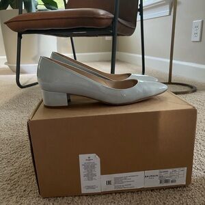 Manolo Blahnik Women's Light Gray Block Heel Pumps